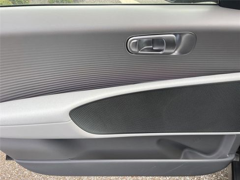 New 2025 Hyundai Ioniq 6 SEL image 9