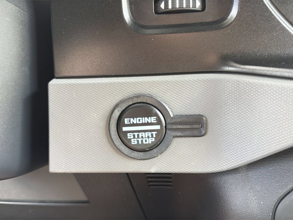 Used 2023 Ford Bronco Black Diamond w/ Sasquatch Package AWD/4WD image 20