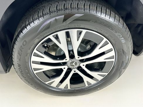 New 2026 Mercedes-Benz GLB 250 image 32