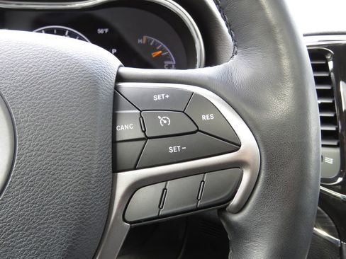 Used 2019 Jeep Grand Cherokee Limited AWD/4WD image 23