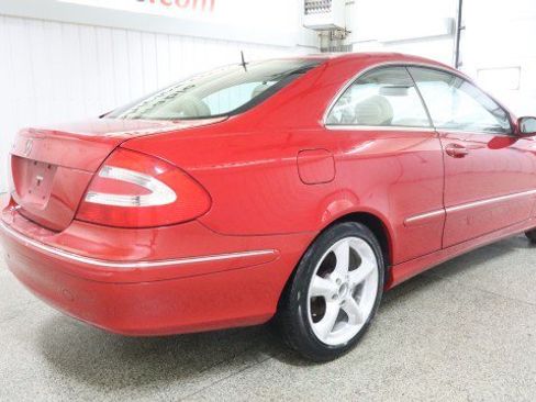 Used 2005 Mercedes-Benz CLK 320 Coupe image 6