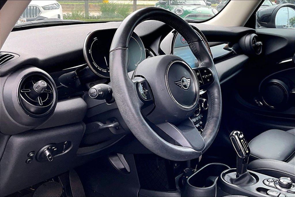 Used 2024 MINI Cooper SE FWD image 13