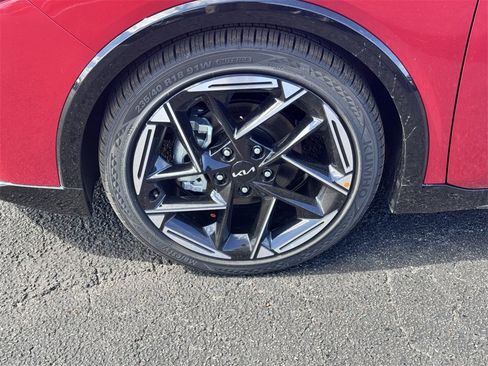 New 2025 Kia K4 GT-Line image 9