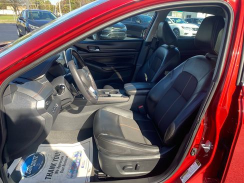 Used 2022 Nissan Altima 2.5 SR image 10