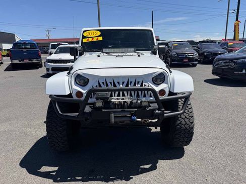 Used 2012 Jeep Wrangler Unlimited Sahara w/ Connectivity Group AWD/4WD image 2