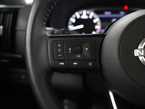 Used 2023 Nissan Pathfinder SL w/ SL Premium Package image 28