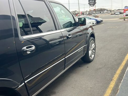 Used 2015 Ford Expedition EL Platinum image 10