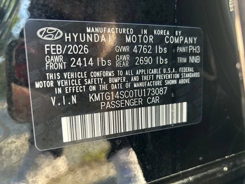 Used 2026 Genesis G70 2.5T RWD image 21