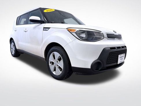 Used 2016 Kia Soul Base image 1