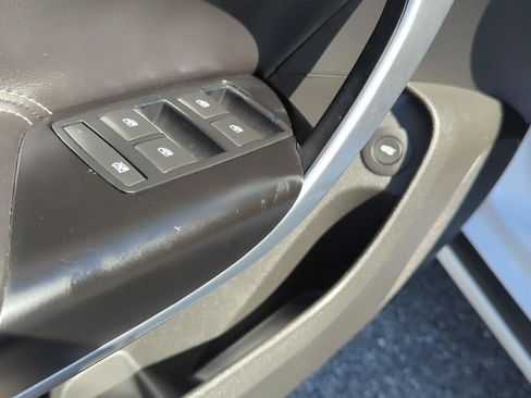 Used 2017 Buick Regal AWD image 12