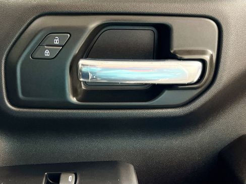 Used 2022 Chevrolet Silverado 1500 Custom image 31