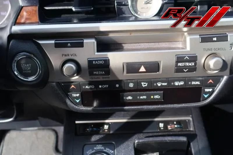 Used 2014 Lexus ES 350 w/ Premium Package FWD image 17