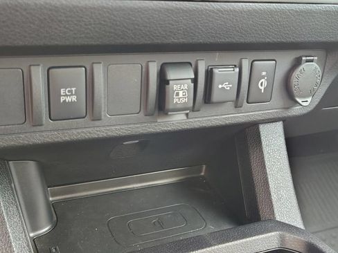 Used 2023 Toyota Tacoma TRD Sport AWD/4WD image 21