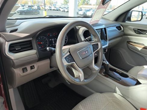 Used 2019 GMC Acadia SLE w/ LPO, Black Accent Package image 7