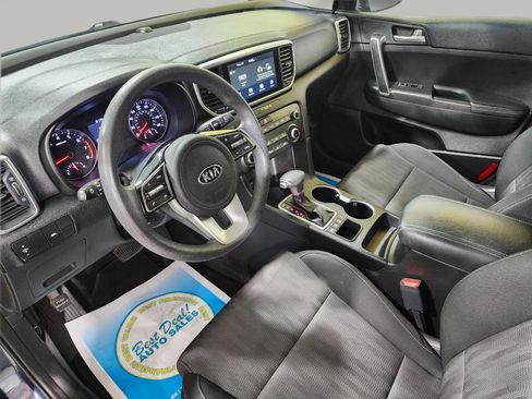 Used 2020 Kia Sportage LX image 16