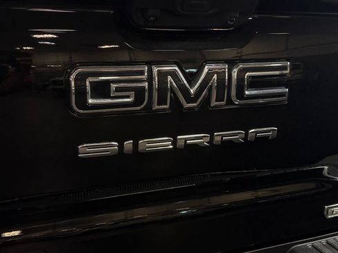 Used 2024 GMC Sierra 1500 Elevation w/ Elevation Premium Package AWD/4WD image 29