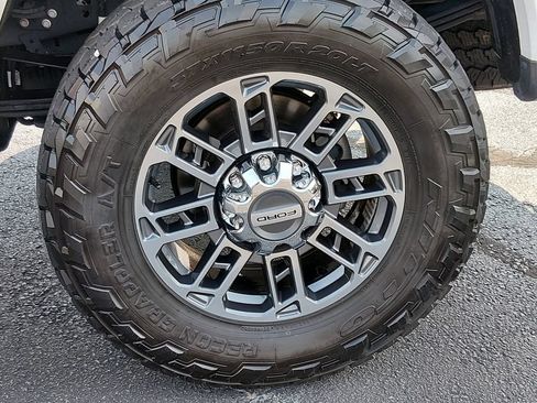 Used 2024 Ford F250 Limited w/ FX4 Off-Road Package AWD/4WD image 16