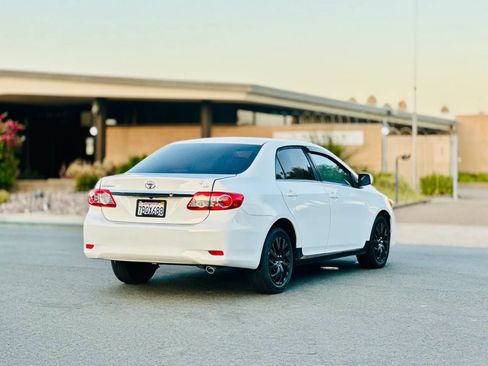 Used 2013 Toyota Corolla LE FWD image 5