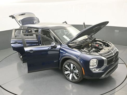 New 2026 Mitsubishi Outlander SE image 82