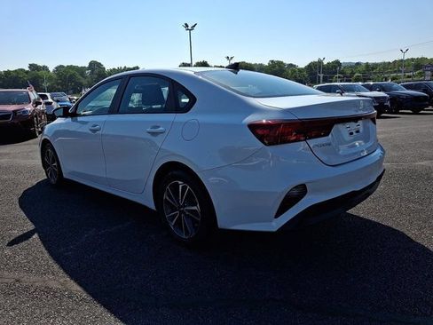 Used 2023 Kia Forte LXS FWD image 4