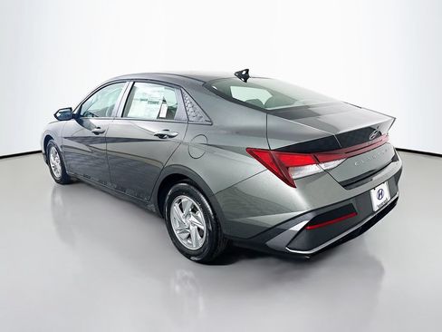New 2026 Hyundai Elantra SE FWD image 7