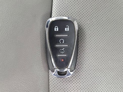 Used 2019 Chevrolet Malibu Premier w/ Sun and Wheel Package FWD image 32