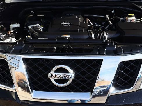 Used 2018 Nissan Frontier SV image 53