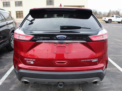 Used 2019 Ford Edge Titanium w/ Equipment Group 301A image 7