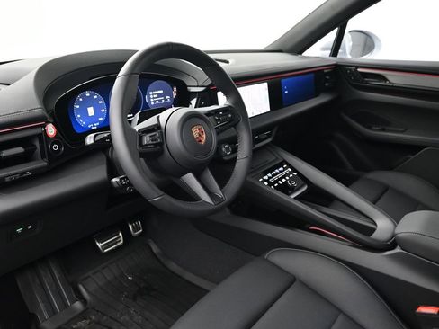 New 2026 Porsche Macan GTS Electric image 4