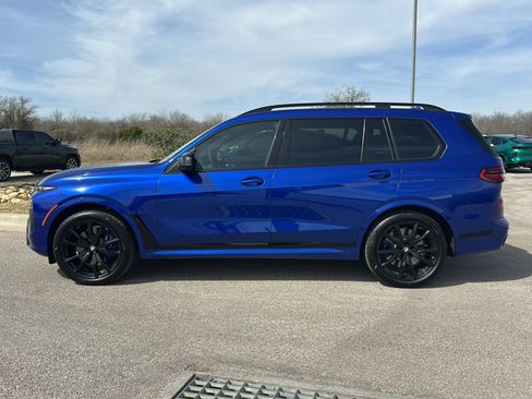 New 2025 BMW X7 M60i image 5