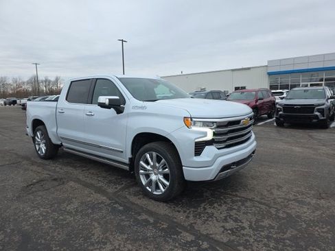New 2026 Chevrolet Silverado 1500 High Country AWD/4WD image 8