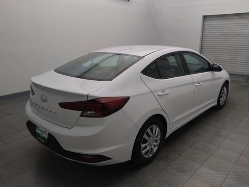 Used 2020 Hyundai Elantra SE image 9