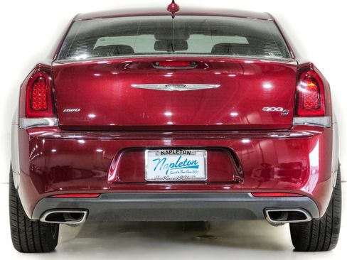 Certified 2019 Chrysler 300 S image 7