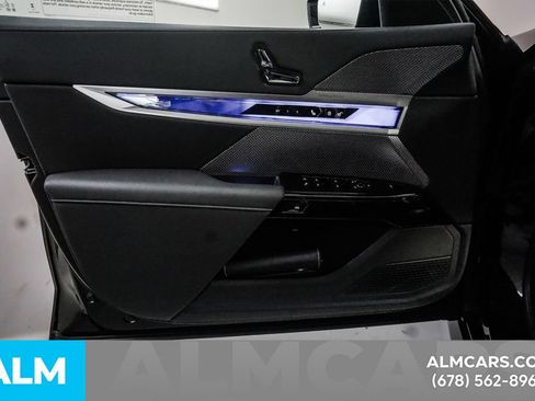 Used 2026 BMW 740i w/ Premium Package RWD image 52