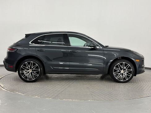 Used 2026 Porsche Macan AWD/4WD image 8
