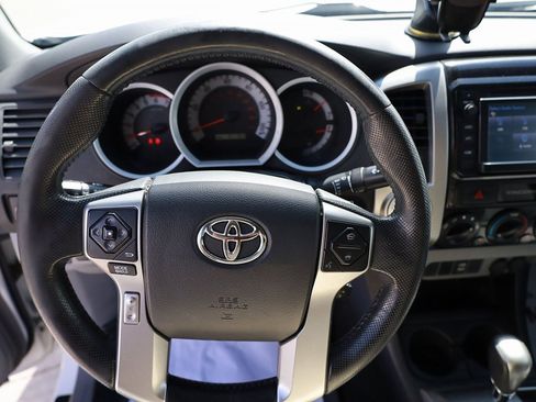 Used 2015 Toyota Tacoma 4x4 Double Cab image 13