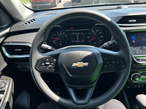 Used 2022 Chevrolet TrailBlazer LT w/ Convenience Package FWD image 22
