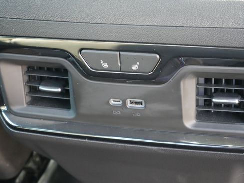 Used 2022 GMC Sierra 1500 AT4X image 38