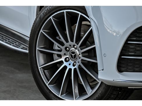 Used 2023 Mercedes-Benz GLE 450 4MATIC image 3