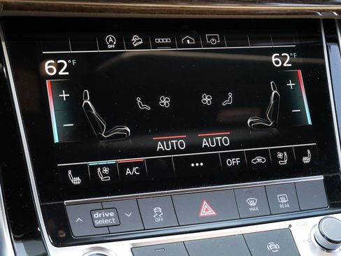 Used 2022 Audi Q7 Premium Plus image 23