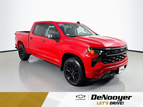 Used 2024 Chevrolet Silverado 1500 Custom image 1