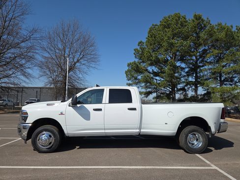 New 2026 RAM 3500 Tradesman w/ Chrome Appearance Group A image 2