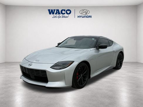 Used 2024 Nissan Z Performance w/ Floor Mat Package RWD image 4