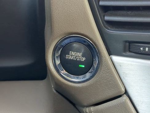 Used 2019 GMC Yukon XL SLT w/ Open Road Package AWD/4WD image 19
