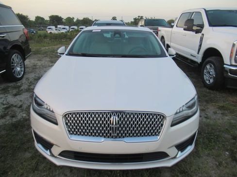 Certified 2020 Lincoln MKZ Reserve FWD image 2