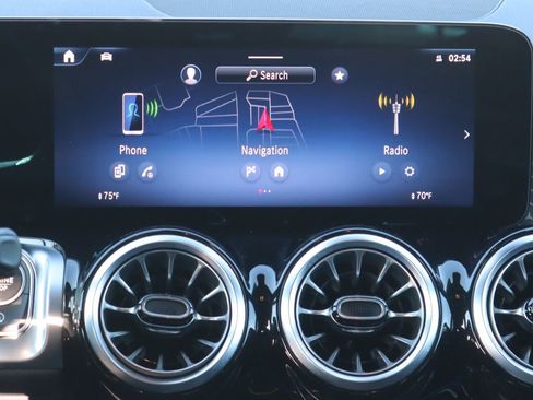 Certified 2025 Mercedes-Benz GLB 250 image 14