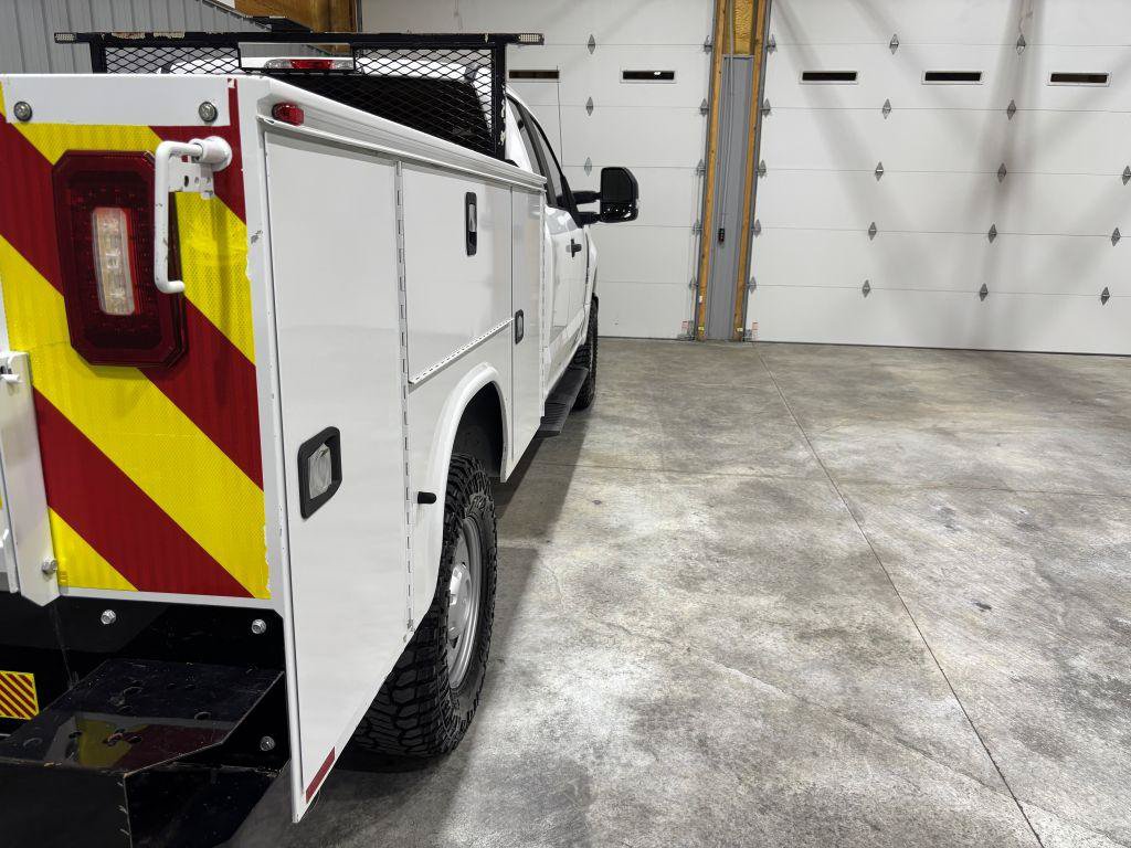 Used 2018 Ford F250 XL w/ Power Equipment Group AWD/4WD image 10