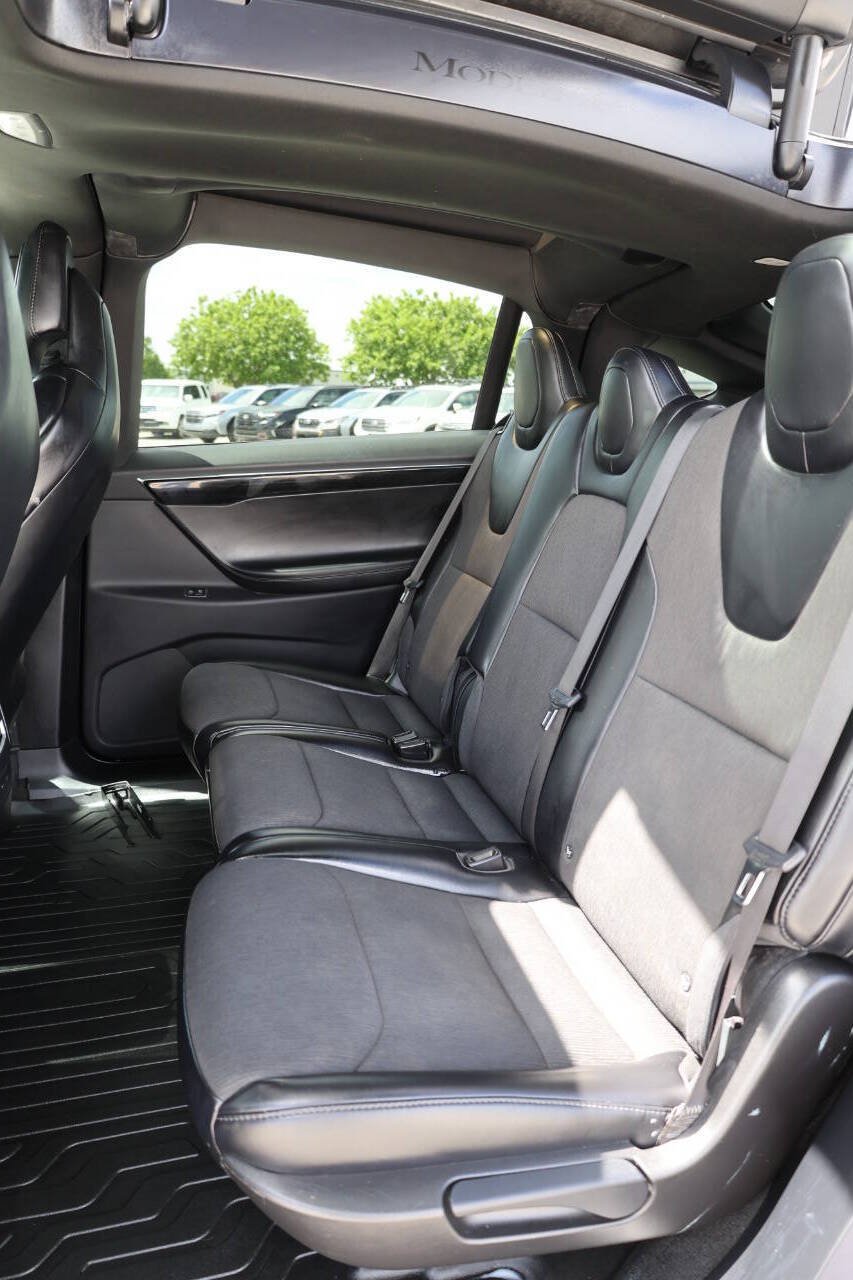 Used 2018 Tesla Model X 75D AWD/4WD image 17