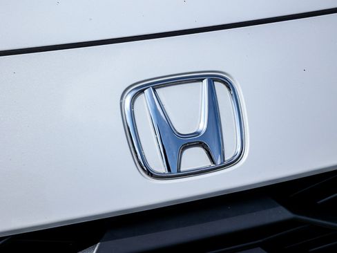 Used 2024 Honda HR-V Sport image 16