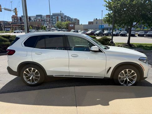 Used 2019 BMW X5 xDrive50i w/ Luxury Seating Package AWD/4WD image 5